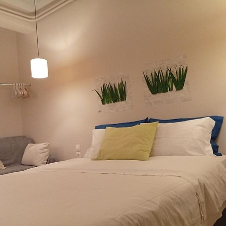 Filopappou Decent Apartment アテネ エクステリア 写真