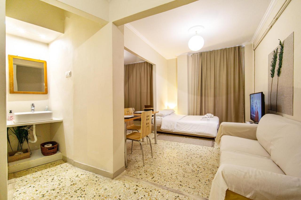 Filopappou Decent Apartment アテネ エクステリア 写真