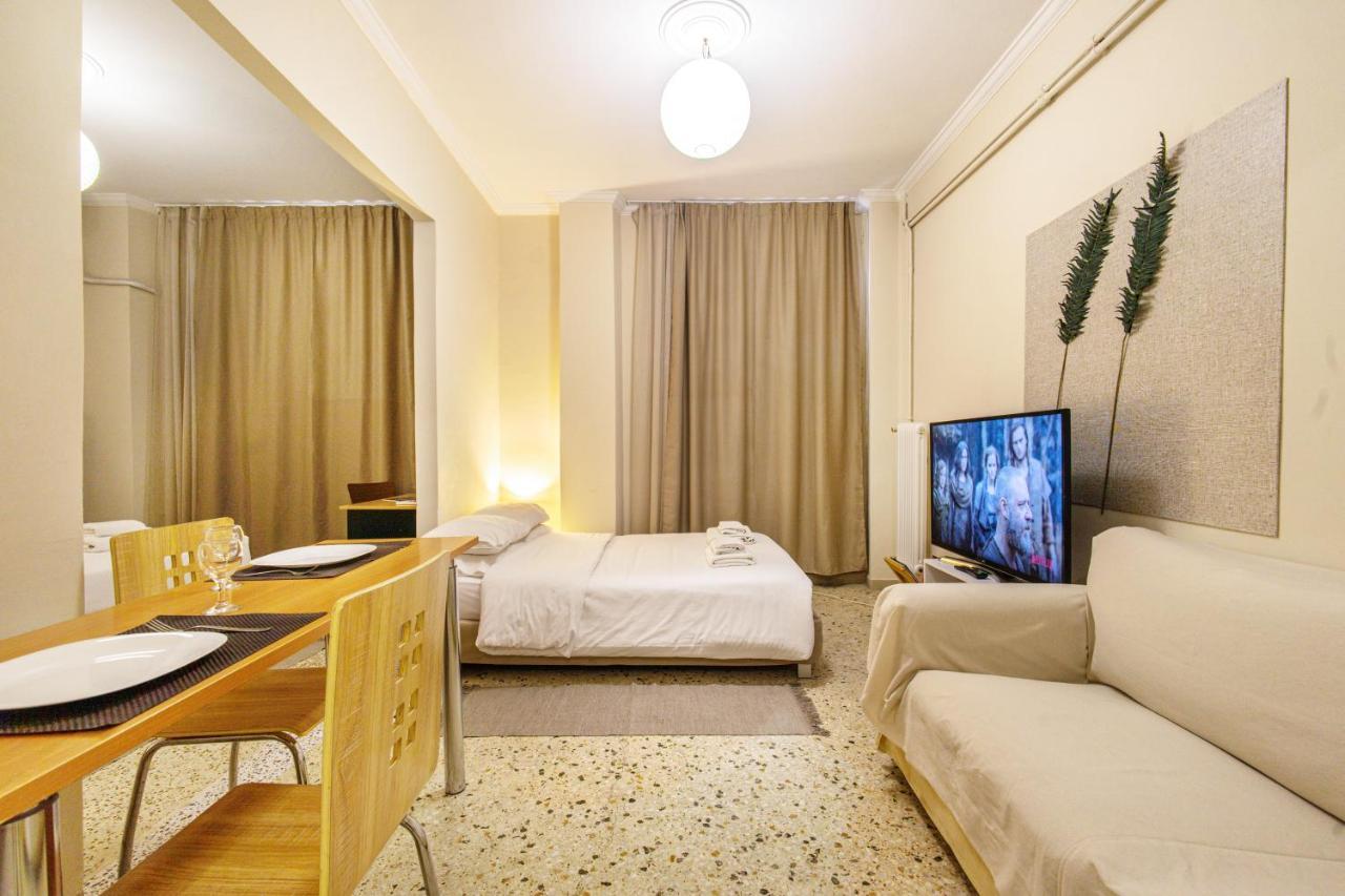 Filopappou Decent Apartment アテネ エクステリア 写真