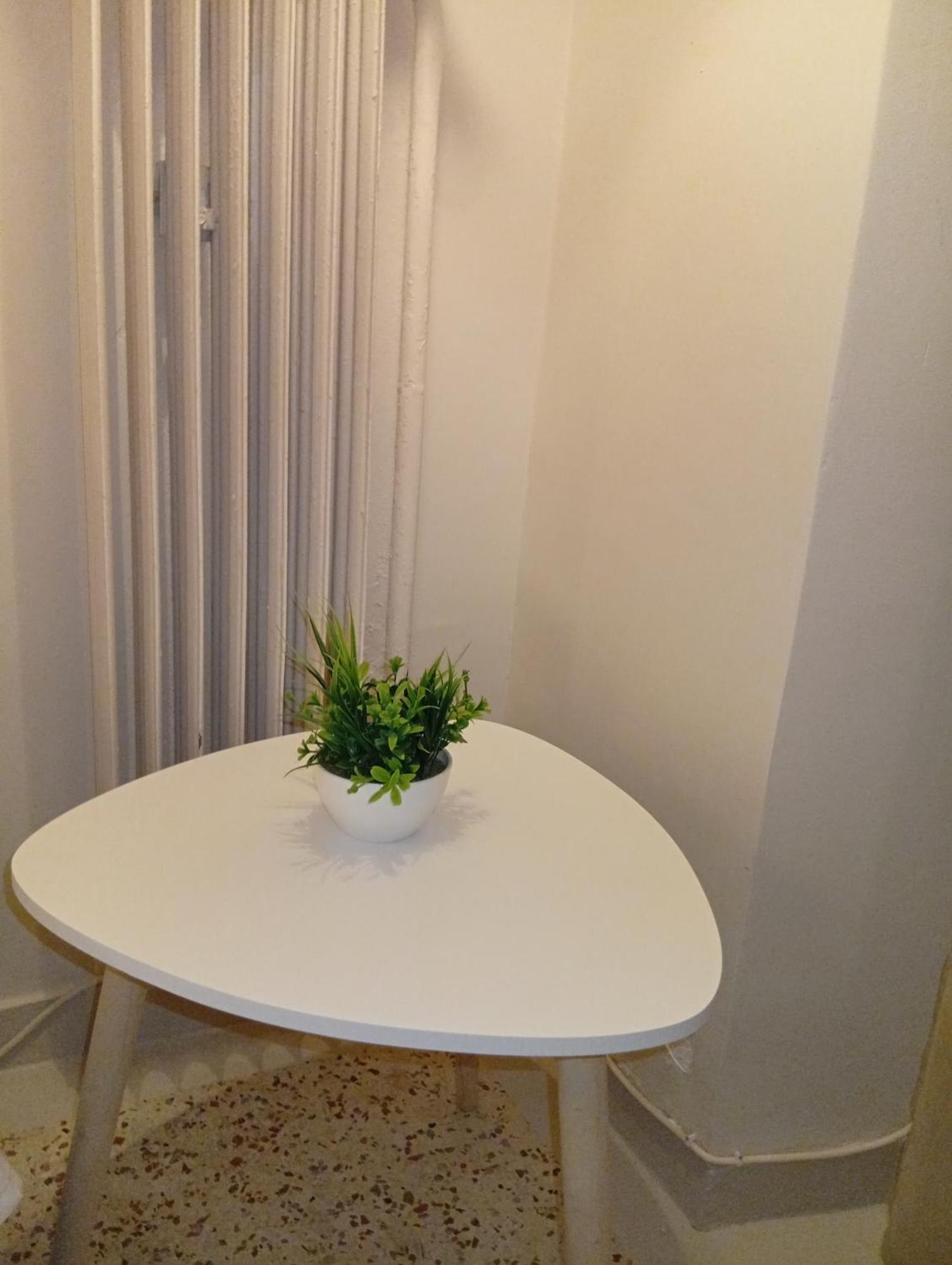 Filopappou Decent Apartment アテネ エクステリア 写真