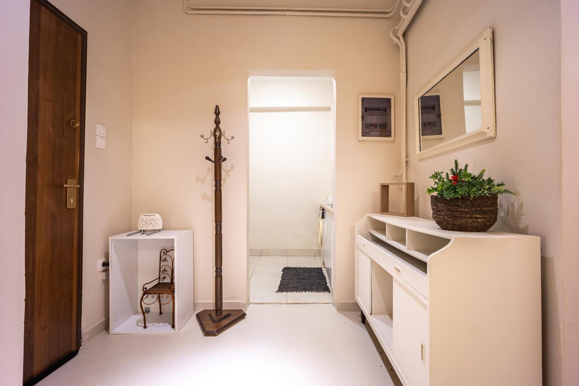 Filopappou Decent Apartment アテネ エクステリア 写真